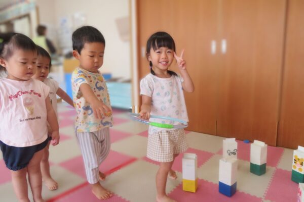 お部屋ではこんなことして遊んでいるよ！