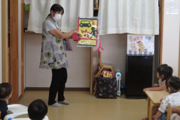 交通安全指導を行いました🚙